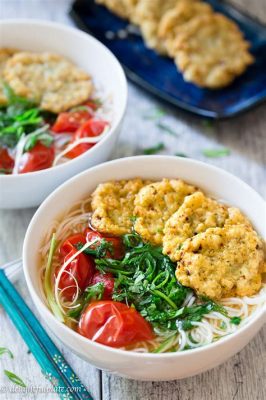  Bún Cá  A Refreshing Symphony of Aromatic Broth and Crispy Fish Filets