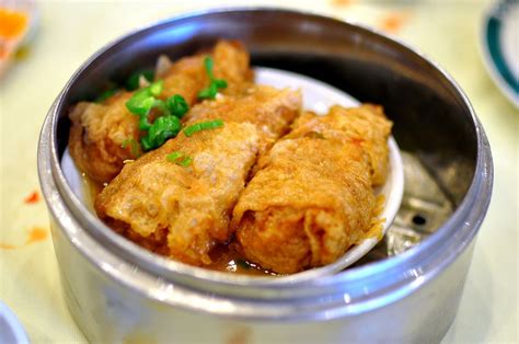  Double-Fried Bean Curd Skin Rolls: Crispy and Aromatic Delights Await!