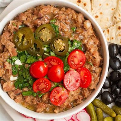 Ful Medames - A Savory Delight Featuring Creamy Beans and Aromatic Spices!