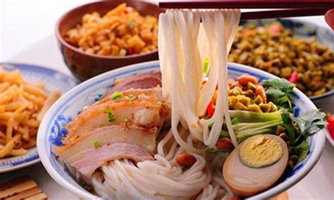  Guilin Rice Noodles: An Explosion of Flavor and Textures in Every Soul-Satisfying Slurp!