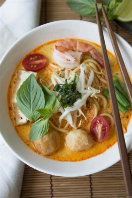 Laksa Johor: A Creamy Coconut Curry Sensation That Will Transport Your Taste Buds on a Tropical Adventure!