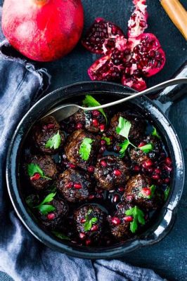 Nizip Köftesi: Savory Meatballs Meet Tangy Pomegranate Glaze for an Unexpected Delight!