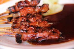 Sate Kelinci: Embark on an Exquisite Flavor Adventure With Succulent Marinated Rabbit Meat!