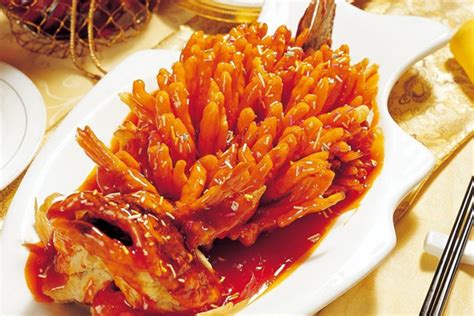  Squirrel-Shaped Mandarin Fish! Is This Dish More Than Just a Pretty Face?