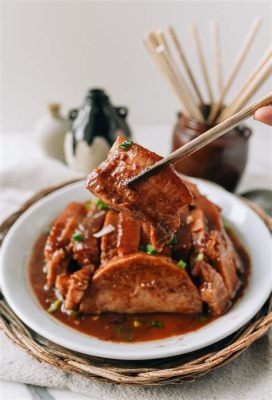  Steamed Pork Belly With Taro: Can Sweet and Savory Umami Delights Truly Coexist on a Plate?